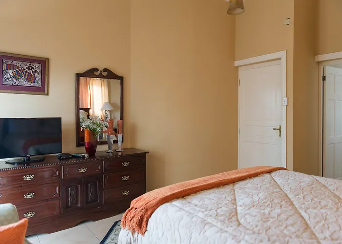 Khastle Khodero Bed & Breakfast 3*